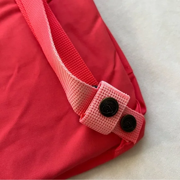 Fjällräven Kånken Mini Backpack in Peach Pink - Picture 4 of 5